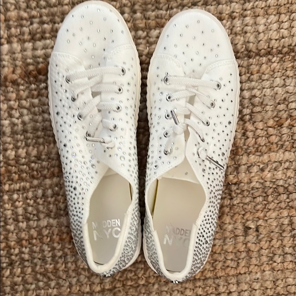 Like new sz 10 Madden NYC sneakers